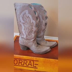 Corral Silver Embroidery and Swarovsky size 10